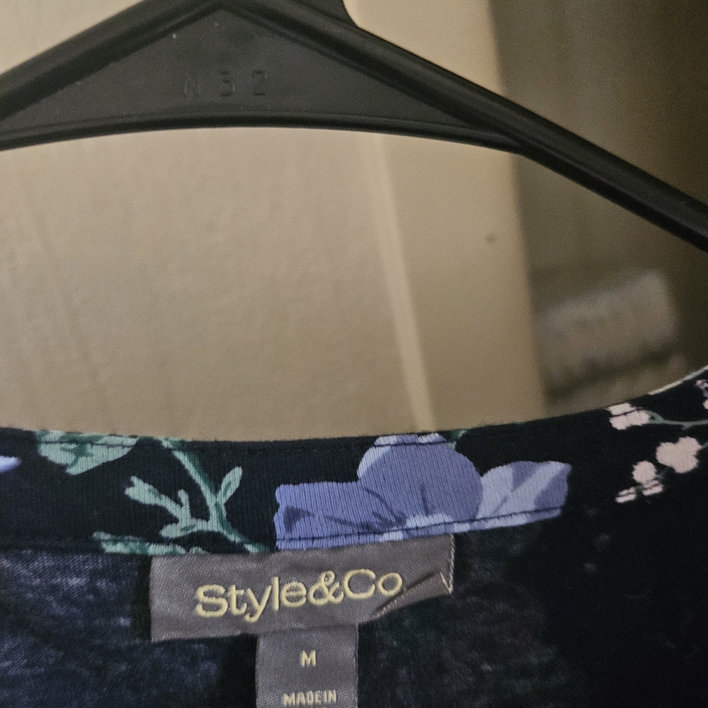 NWOT Style & Co. Navy Floral V-Neck Midi Dress - Picture 3 of 3
